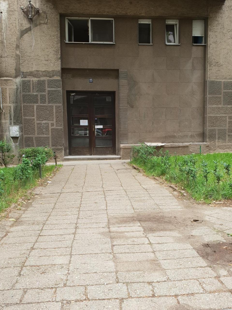 Center Iv Apartment *