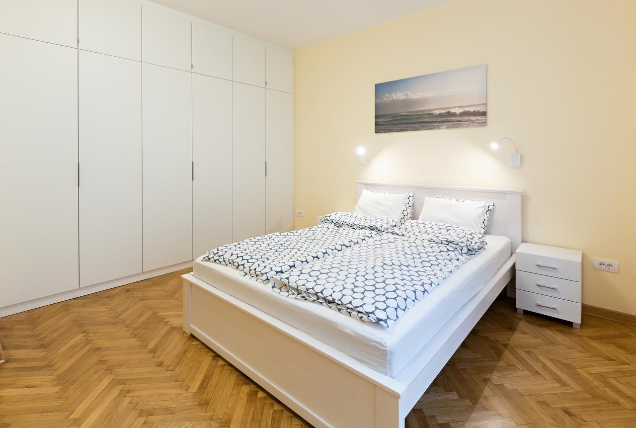 Apartment Center Iv
